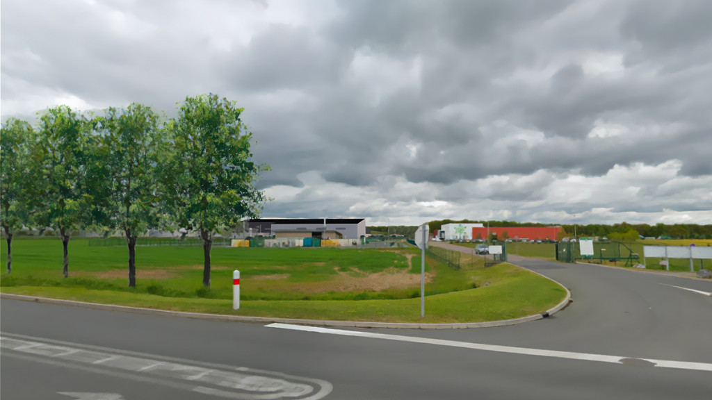 Chezy-insertion-loin-2